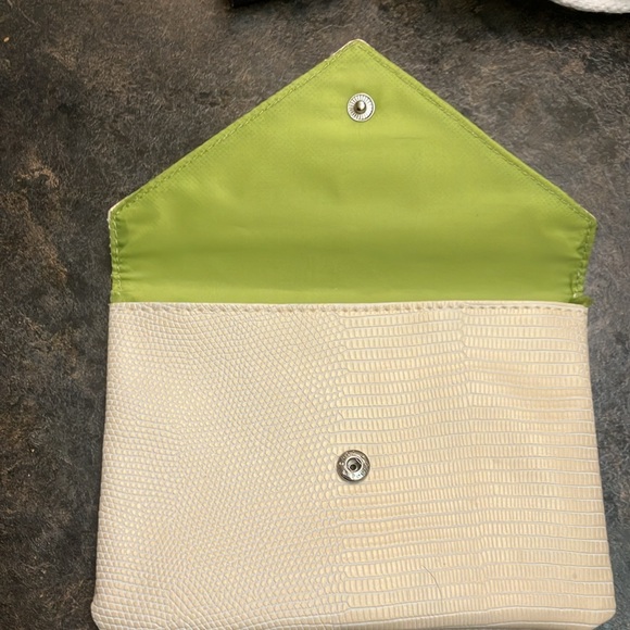 I SPY COSMETICS BAG - Picture 3 of 4